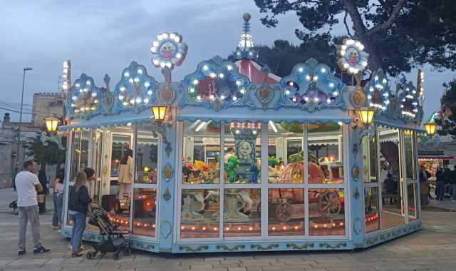 Bari, la storia della giostrina di Santo Spirito: un mondo magico che ha ispirato anche un film